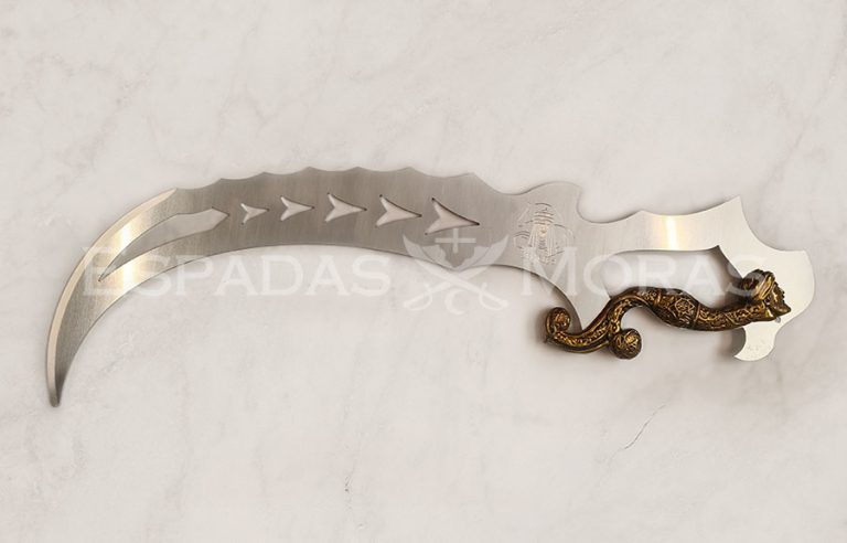 Espada Inaya con hoja de aluminio y empuñadura acabado efecto dorado envejecido.