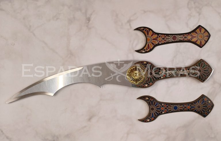 Espada Saley con hoja de aluminio y empuñadura acabados en diferentes colores